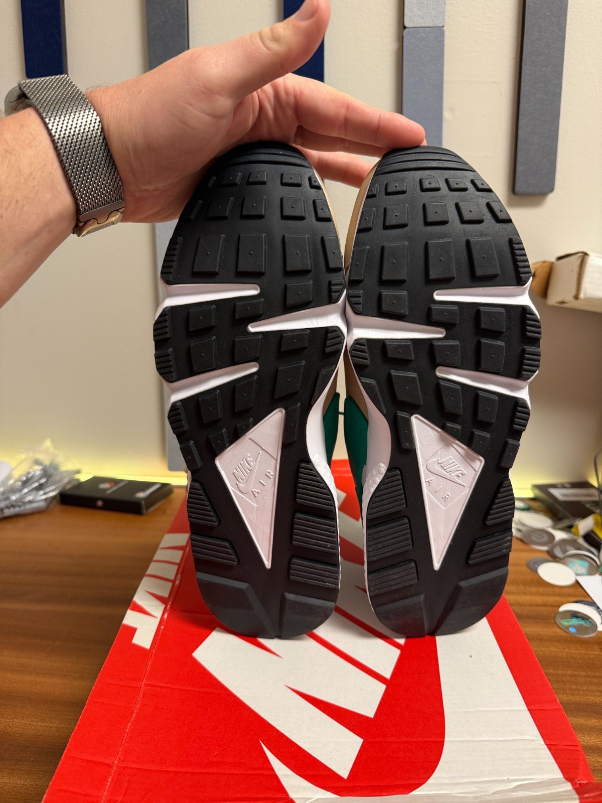 Nike Air Huarache PRM Moving Co Mens Size 12