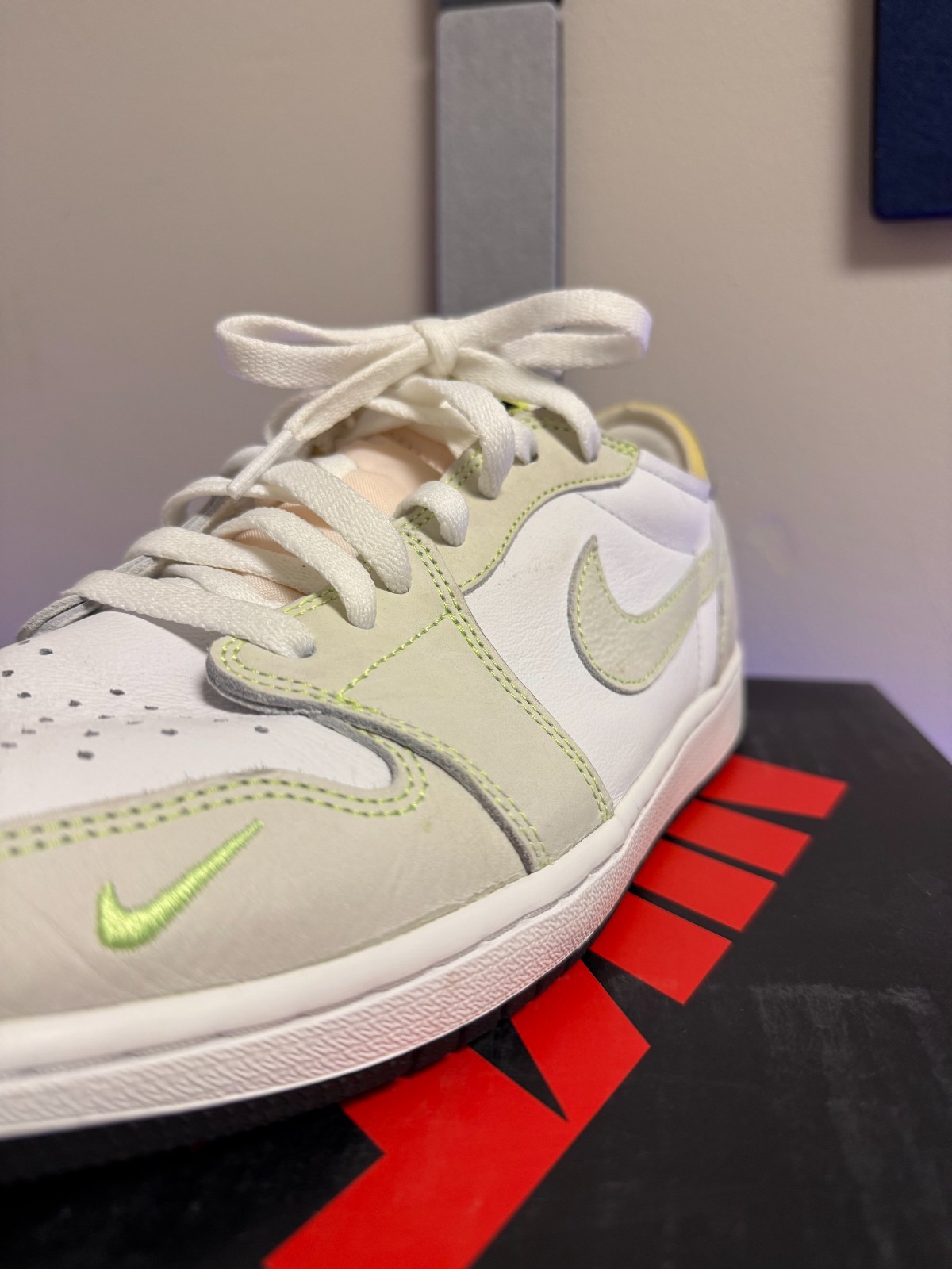 Nike Air Jordan 1 Retro Low OG Ghost Green Mens Size 12 DM7837-103