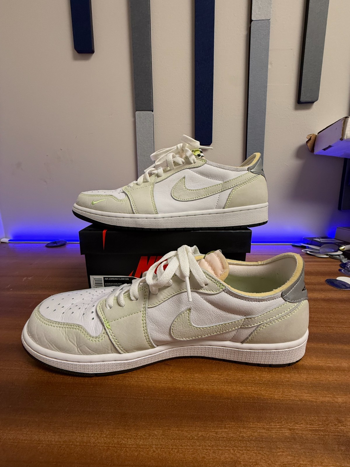 Nike Air Jordan 1 Retro Low OG Ghost Green Mens Size 12 DM7837-103