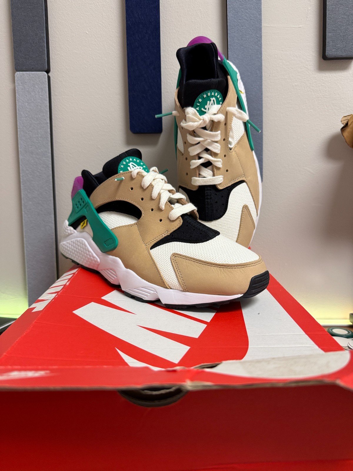 Nike Air Huarache PRM Moving Co Mens Size 12